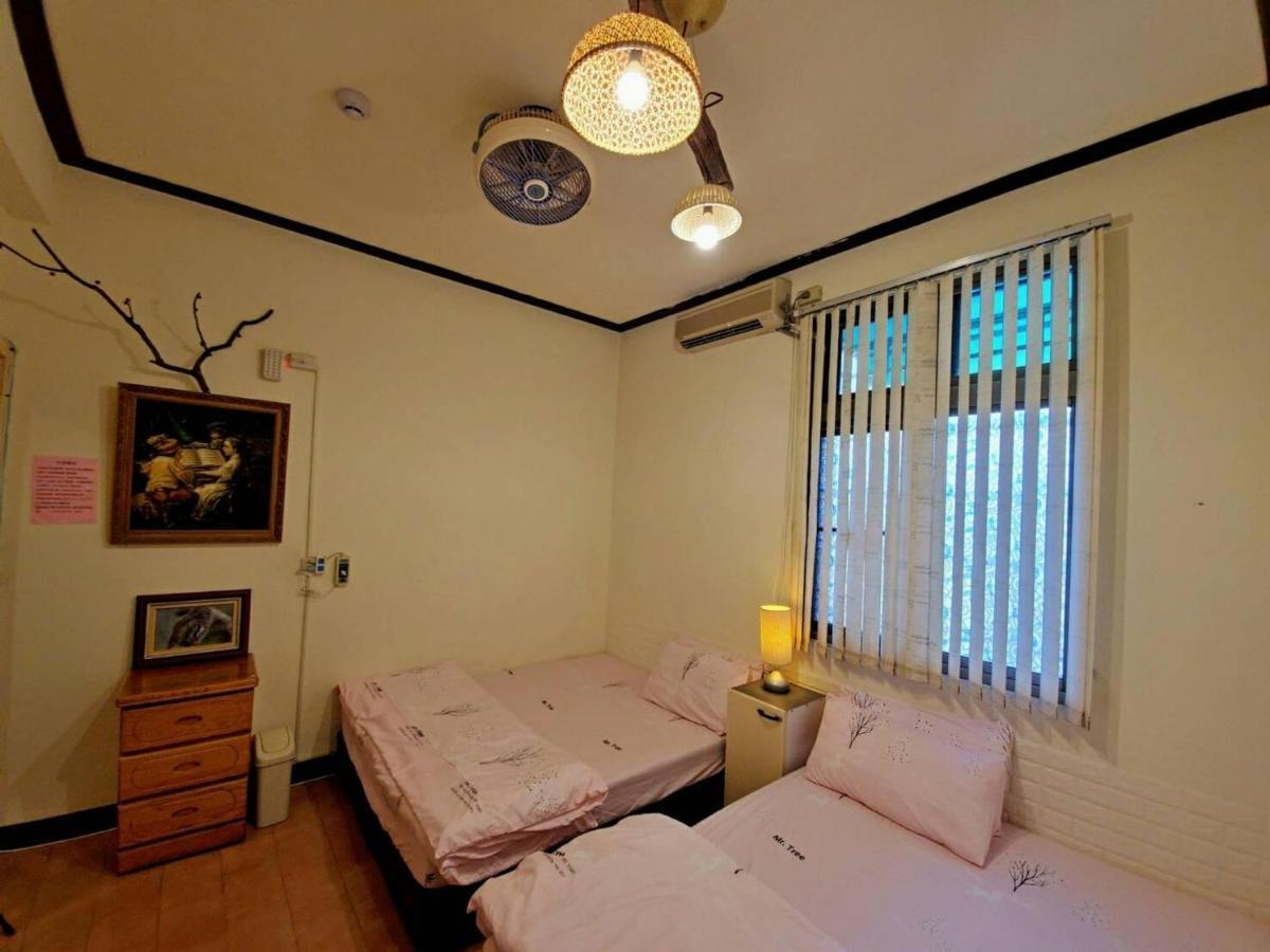 Xincun Seed Homestay Tainan Zewnętrze zdjęcie